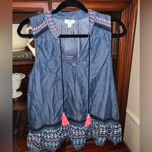 Crown and Ivy embroidered tank